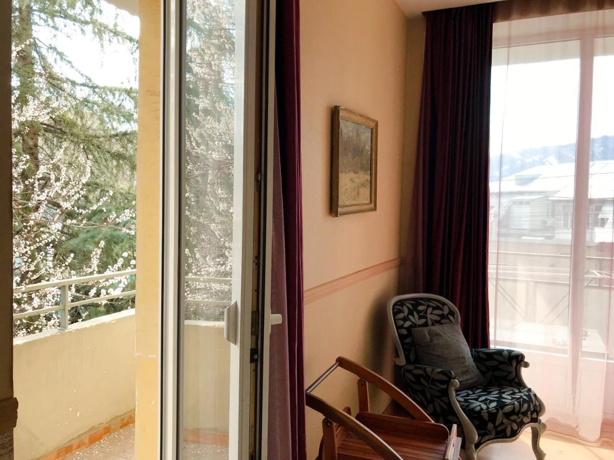 Hotel Gallery Tbilisi Exteriör bild